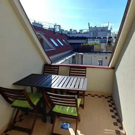 Szondi Duplex Apartment *
